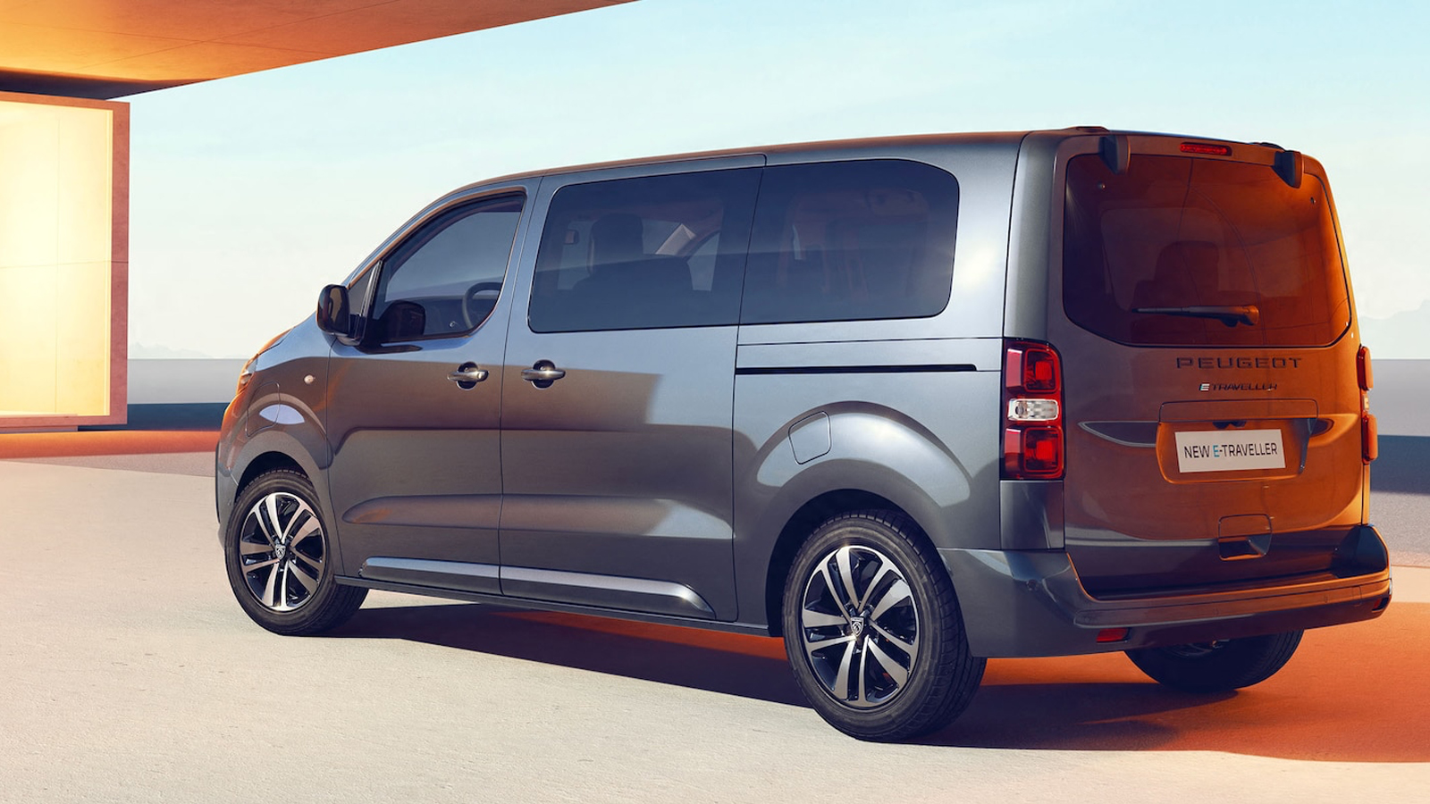 PEUGEOT E-TRAVELLER
